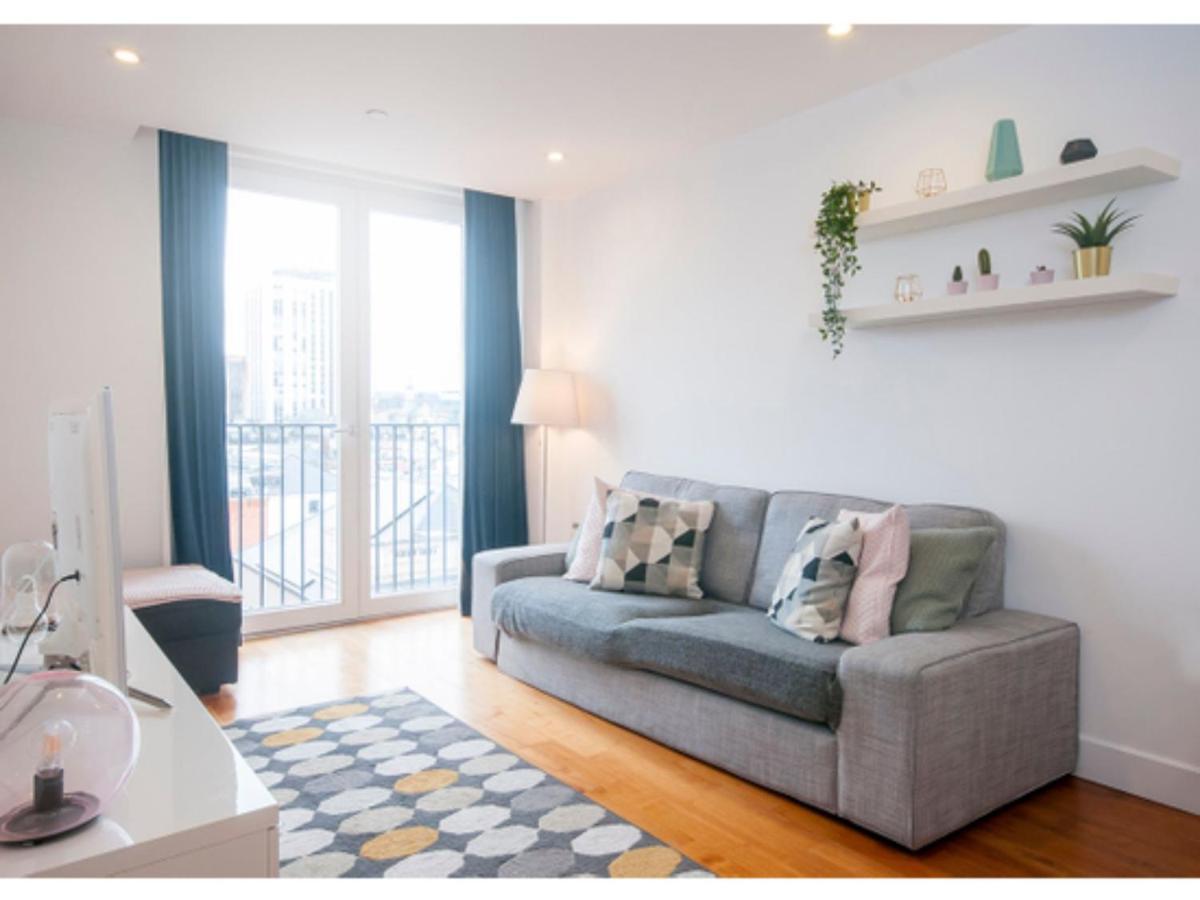 The Most Central Apartment In Cardiff Exterior foto